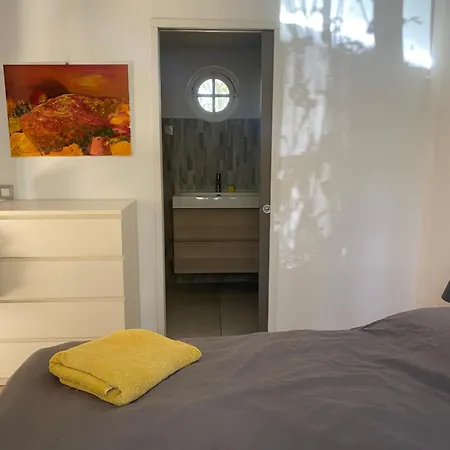 Maison Mitoyenne A *